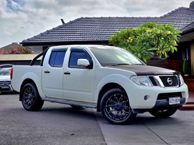 2012 Nissan Navara St