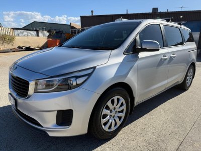 2017 Kia Carnival S