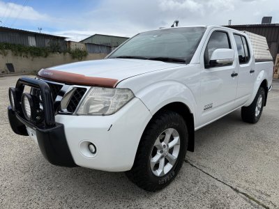 2014 Nissan Navara St