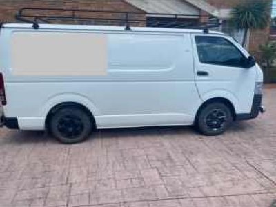 2007 Toyota Hiace LWB Petrol Manual