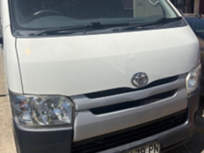 2014 Toyota Hiace LWB Diesel Manual