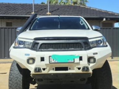 2017 Toyota Hilux SR5 Diesel AMT