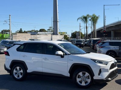 2022 Toyota RAV4 GX Auto eFour