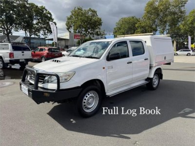 2014 TOYOTA HILUX SR (4x4)