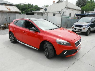 2014 Volvo V40 M T5 Cross Country Red 6 Speed A...