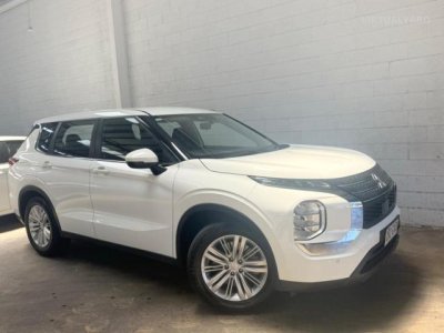 2023 MITSUBISHI OUTLANDER ES 7 SEAT (2WD) ZM MY23