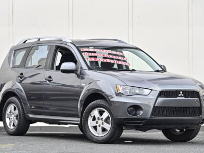 2009 Mitsubishi Outlander LS