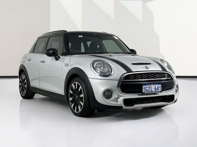 2015 MINI COOPER F55 S 6 SP MANUAL