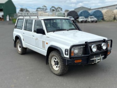 1995 Nissan Patrol Wagon RX GQ II