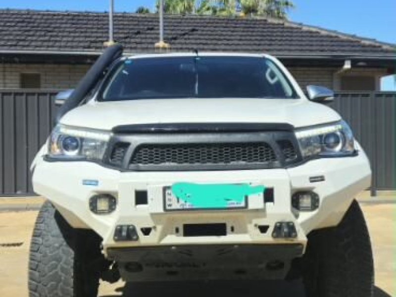 2017 Toyota Hilux SR5 Diesel AMT