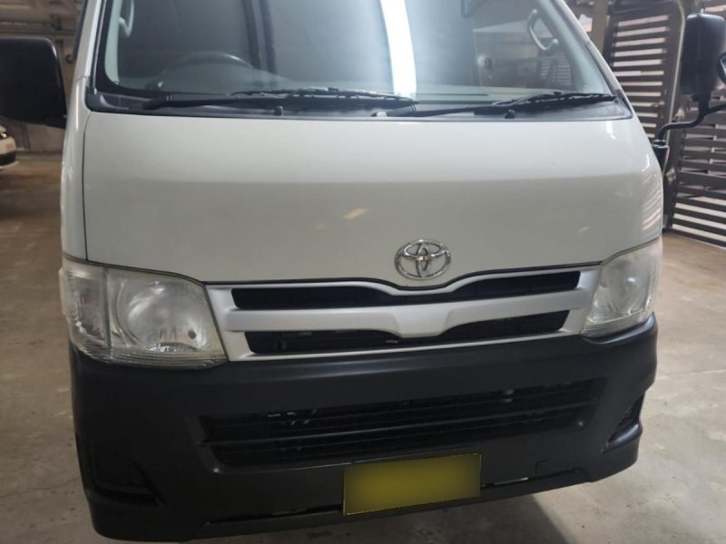 2013 Toyota HiAce