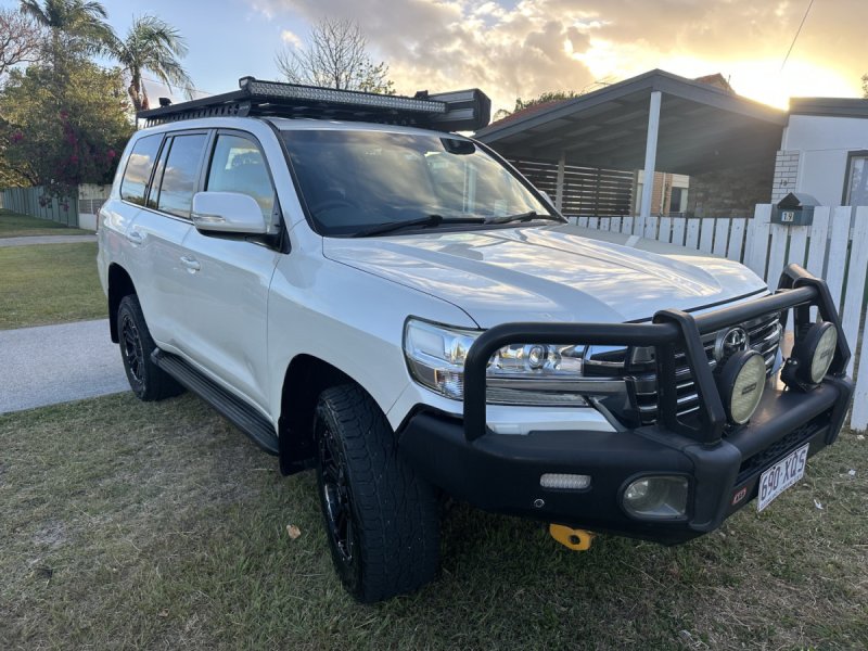 2017 Toyota Landcruiser