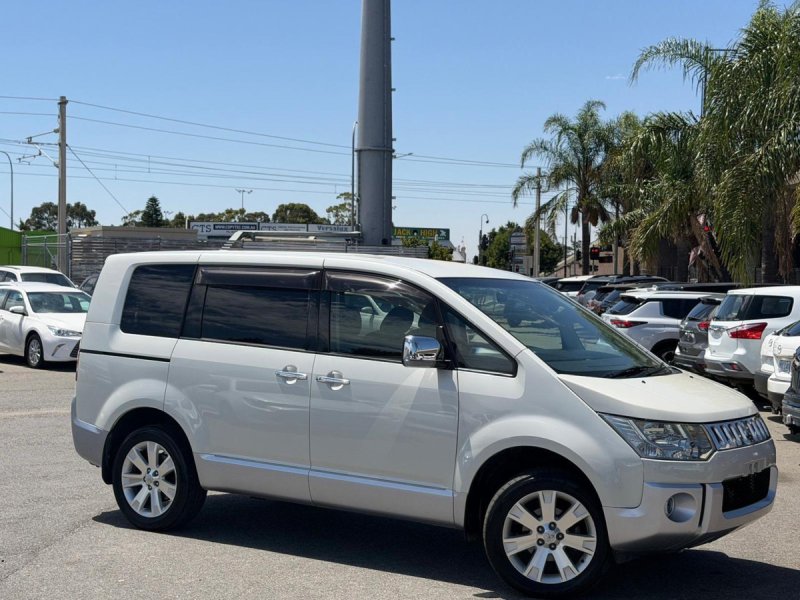 2011 Mitsubishi Delica D:5 Auto 4x4
