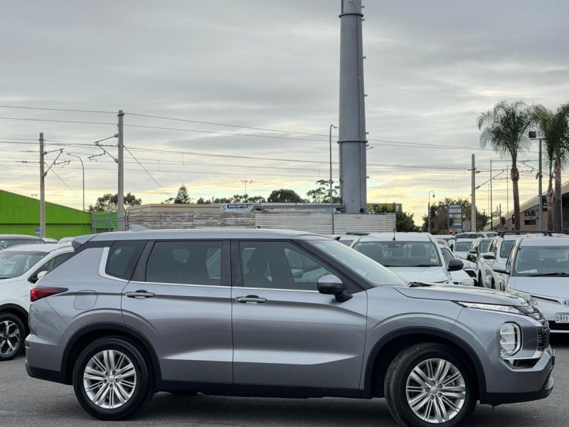 2023 Mitsubishi Outlander ES ZM Auto 2WD MY23