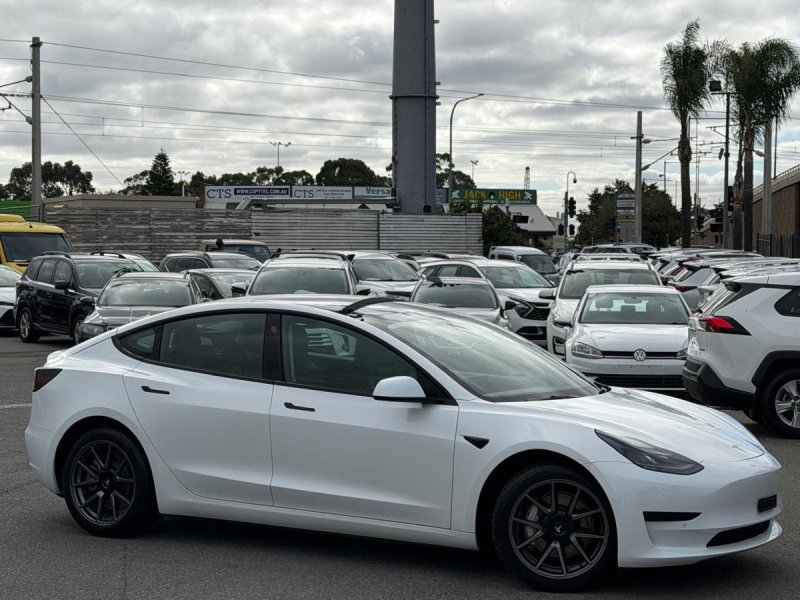 2023 Tesla Model 3 Rear-Wheel Drive Auto