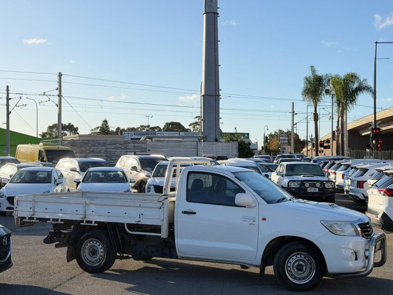 2015 Toyota Hilux SR Manual 4x2 MY14