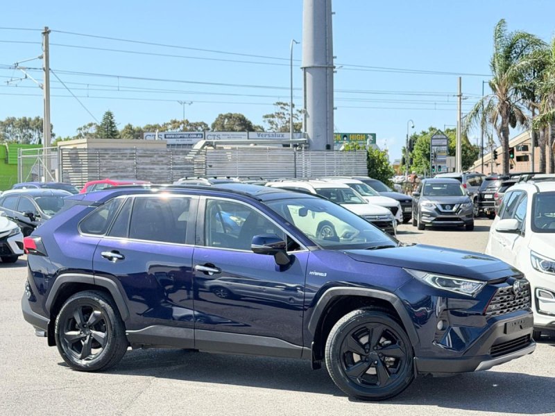 2020 Toyota RAV4 Cruiser Auto eFour