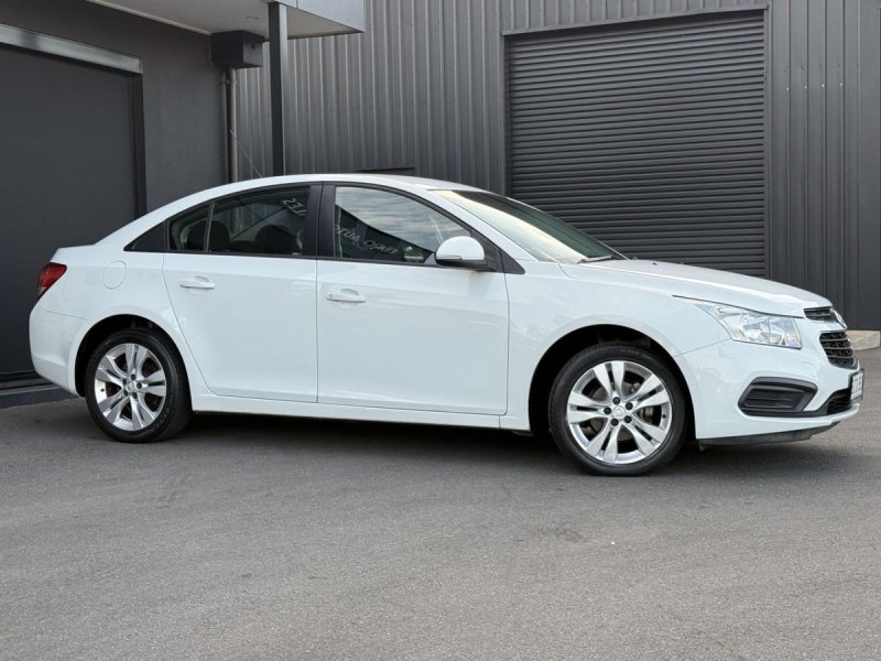 2014 Holden Cruze JH Series II MY14 Equipe White 6 Speed Sports Automatic Sedan