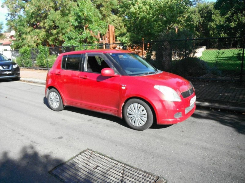 2005 Suzuki Swift EZ Red 5 Speed Manual Hatchback