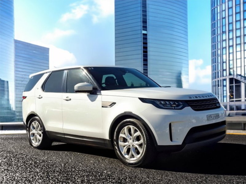 2018 Land Rover Discovery TD4 S