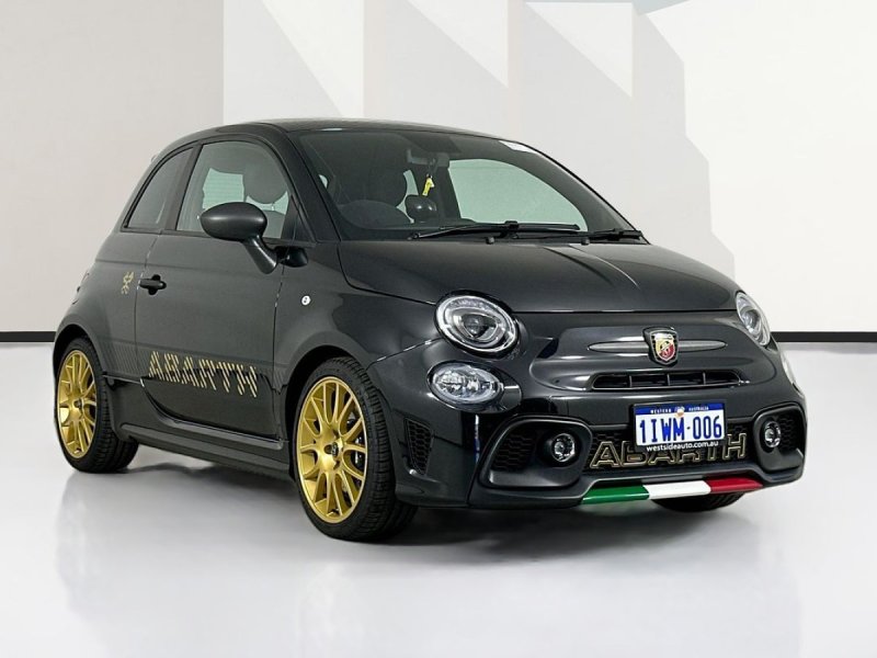 2024 Abarth 695 75th ANNIVERSARIO 5 SP MANUAL