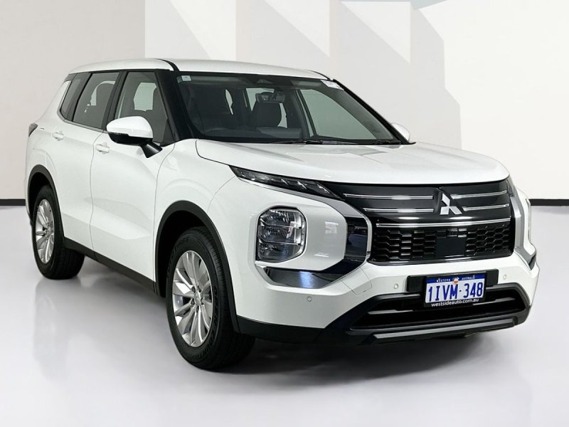 2025 Mitsubishi OUTLANDER ZM MY25 LS 7 SEAT (2WD) CVT AUTO 8 SPEED