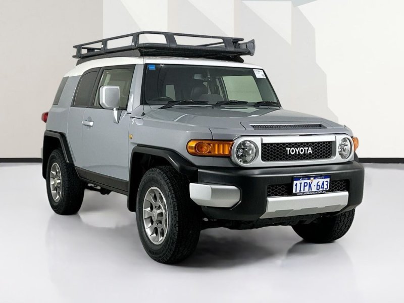2013 Toyota FJ CRUISER GSJ15R 5 SP AUTOMATIC