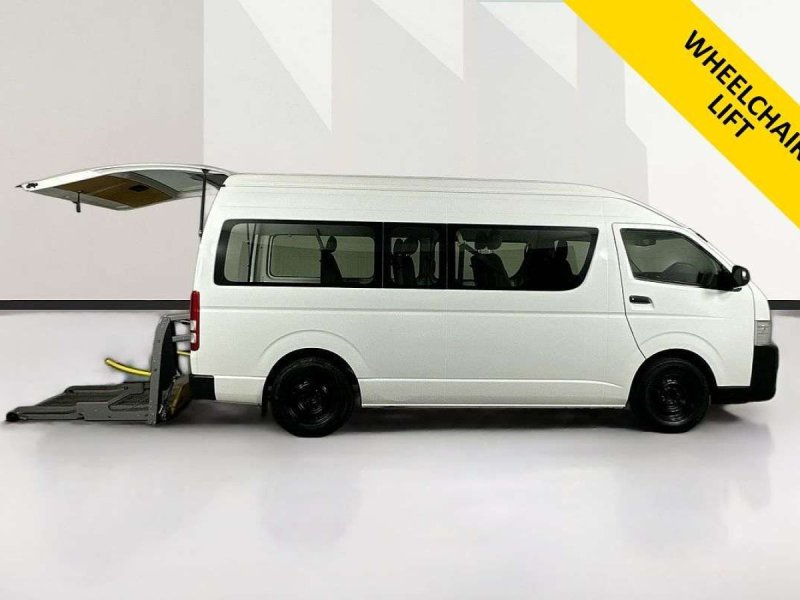 2016 Toyota HIACE KDH223R MY16 COMMUTER 5 SP MANUAL