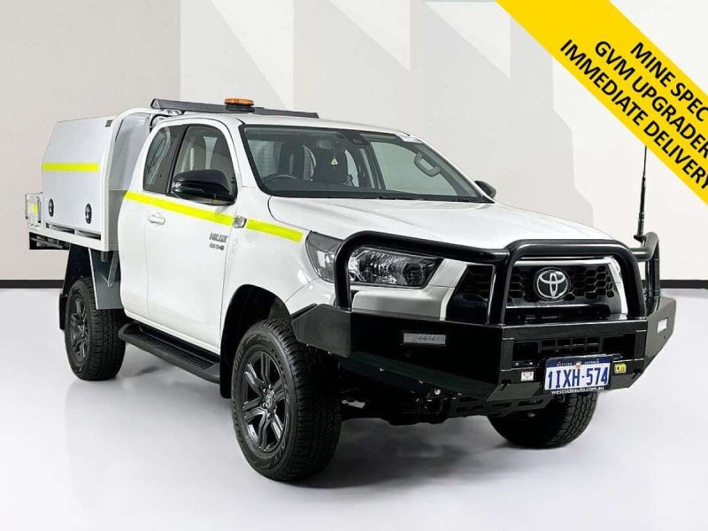 2025 Toyota HILUX GUN126R RC SR (4x4) 6 SP AUTOMATIC
