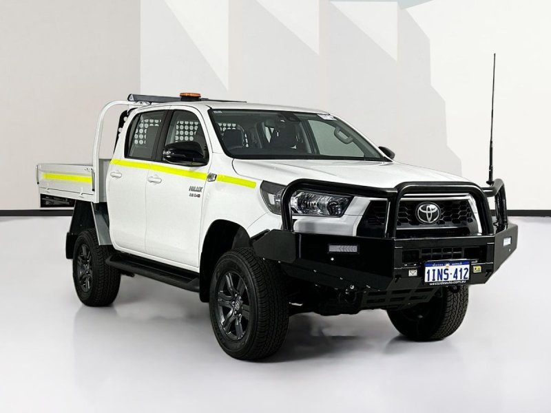 2025 Toyota HILUX GUN126R RC SR (4x4) STEEL WHEELS 6 SP AUTOMATIC