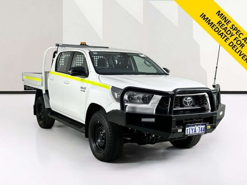 2025 Toyota HILUX GUN126R RC SR (4x4) STEEL WHEELS 6 SP AUTOMATIC