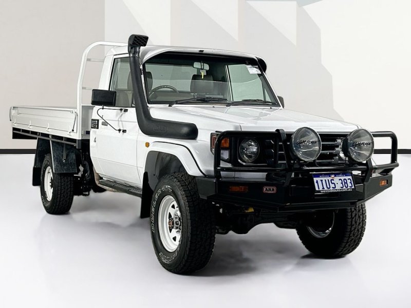 2001 Toyota LANDCRUISER HZJ79R (4x4) 5 SP MANUAL 4x4