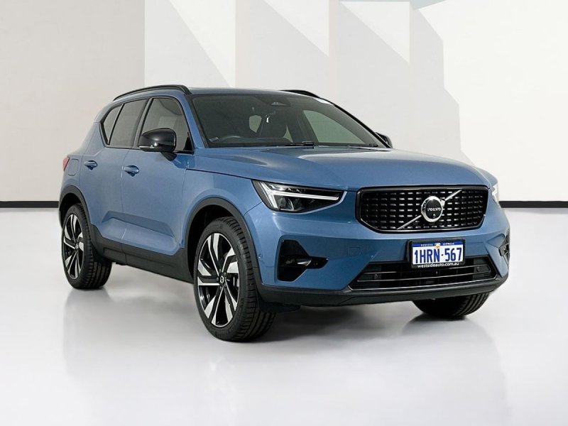 2022 Volvo XC40 536 MY23 ULTIMATE B5 DARK MHEV 8 SP AUTOMATIC